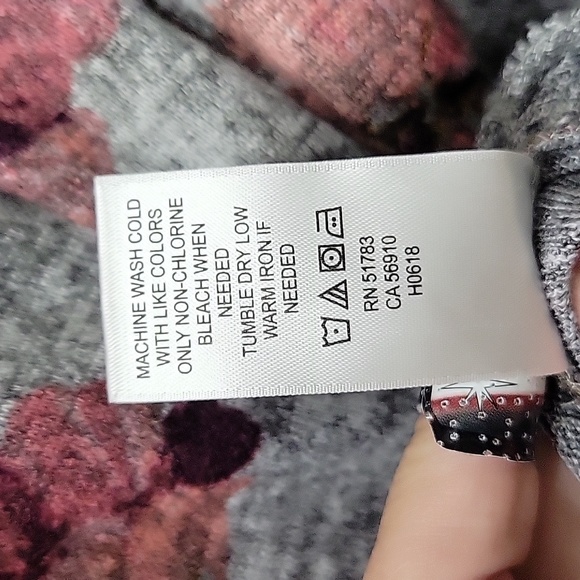 Maurices Hoodie Full Zip size Medium Floral Gray - Picture 9 of 9